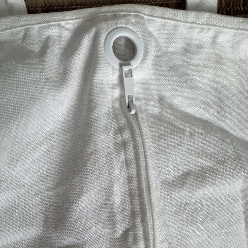 Gucci White Garment Bag Huge Zip Snap Fold Handles